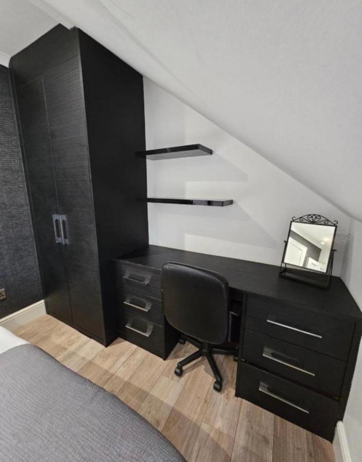 Luxury Double Room With Private Bathroom Эдинбург Экстерьер фото